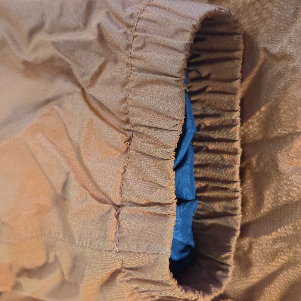 The North Face Mesh Detail Hyvent Rain Jacket - Picture 15 of 17